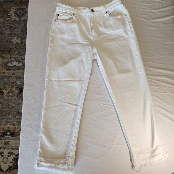 KanCan Women's Cream Straight Leg Jeans - Picture 1 of 9